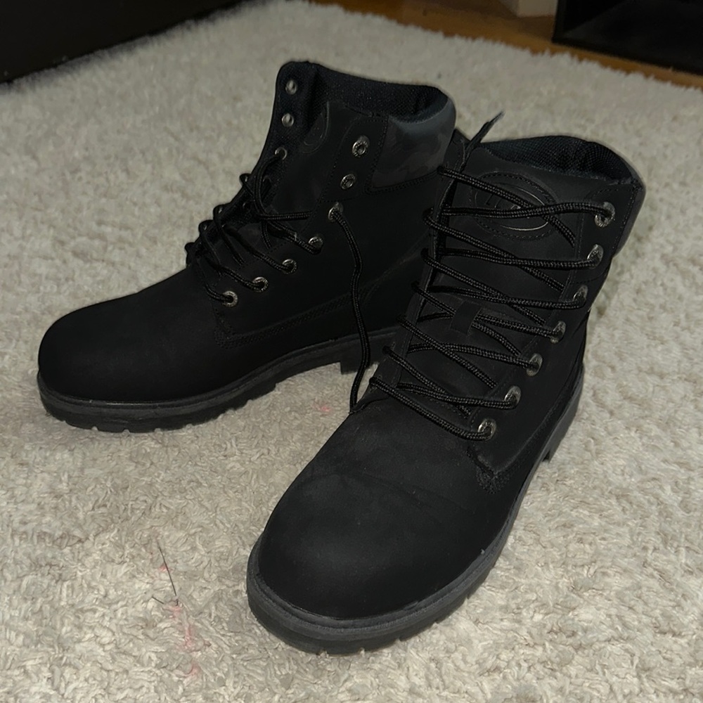 Black men’s lugs boots
